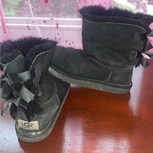 Black Bow Uggs